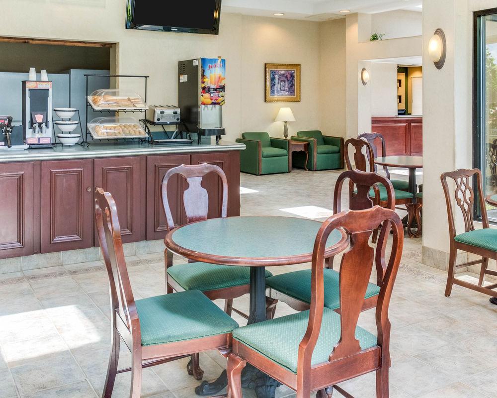 פורטסמות' Quality Inn & Suites Olde Town מראה חיצוני תמונה