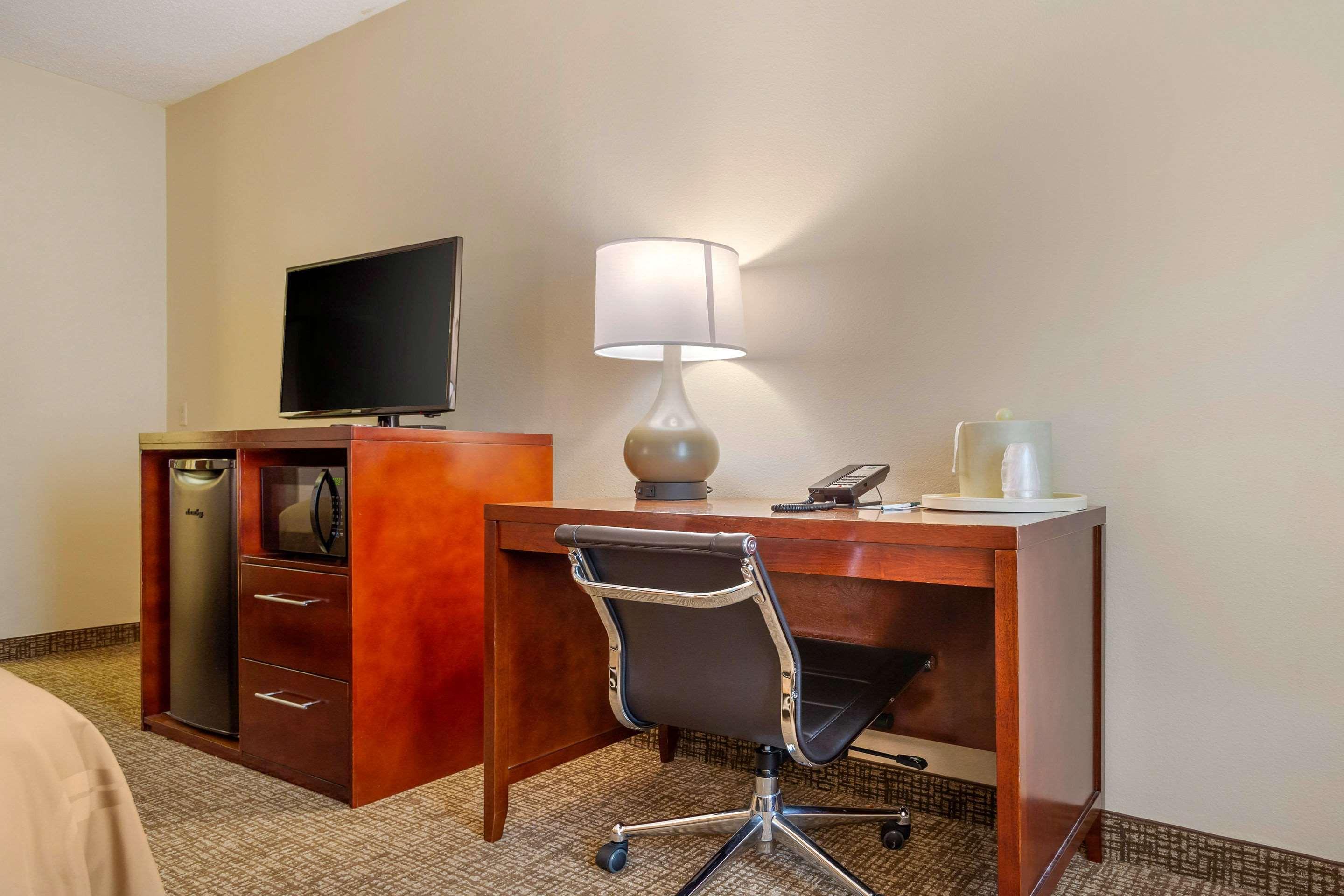 פורטסמות' Quality Inn & Suites Olde Town מראה חיצוני תמונה
