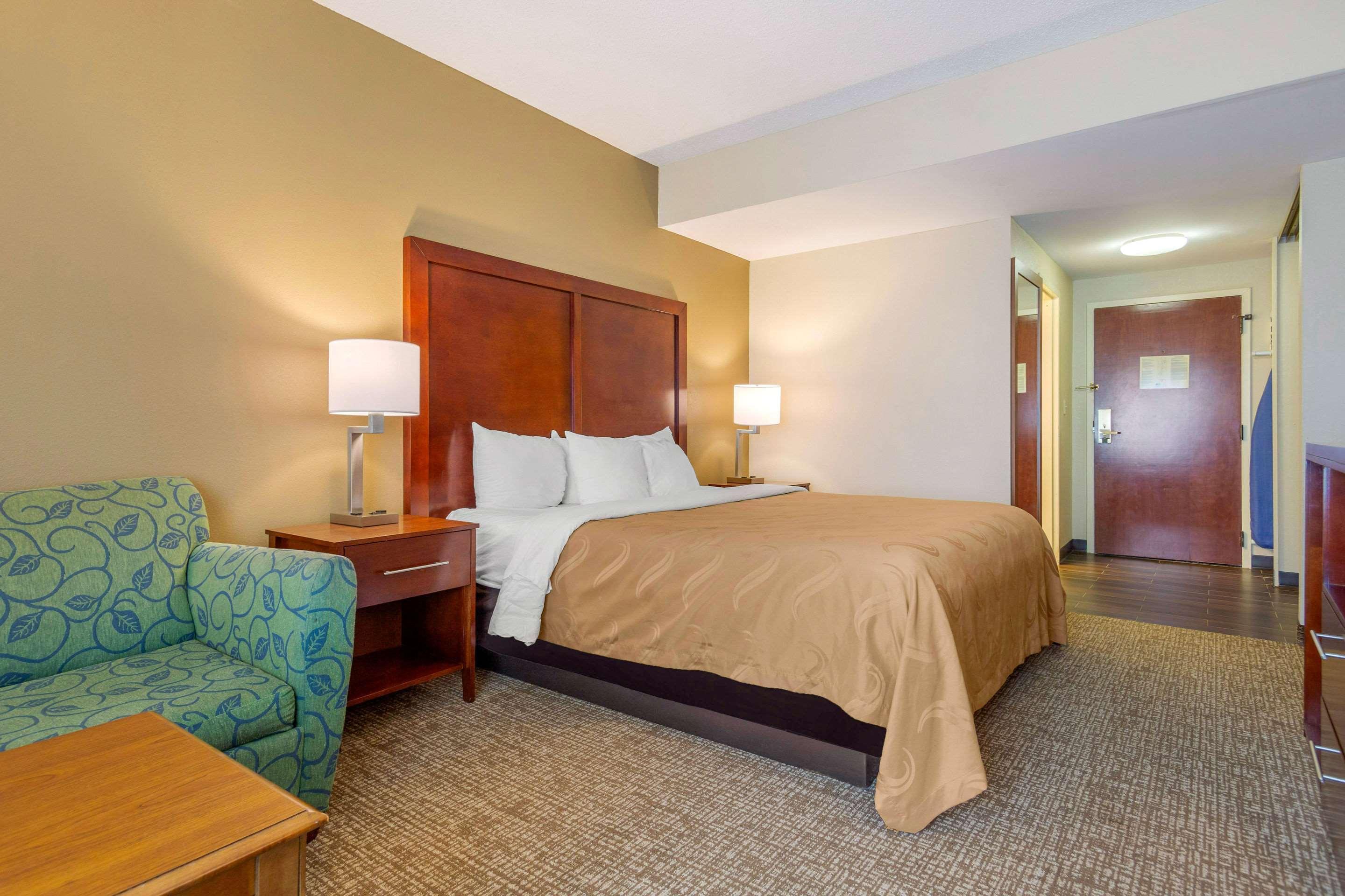 פורטסמות' Quality Inn & Suites Olde Town מראה חיצוני תמונה