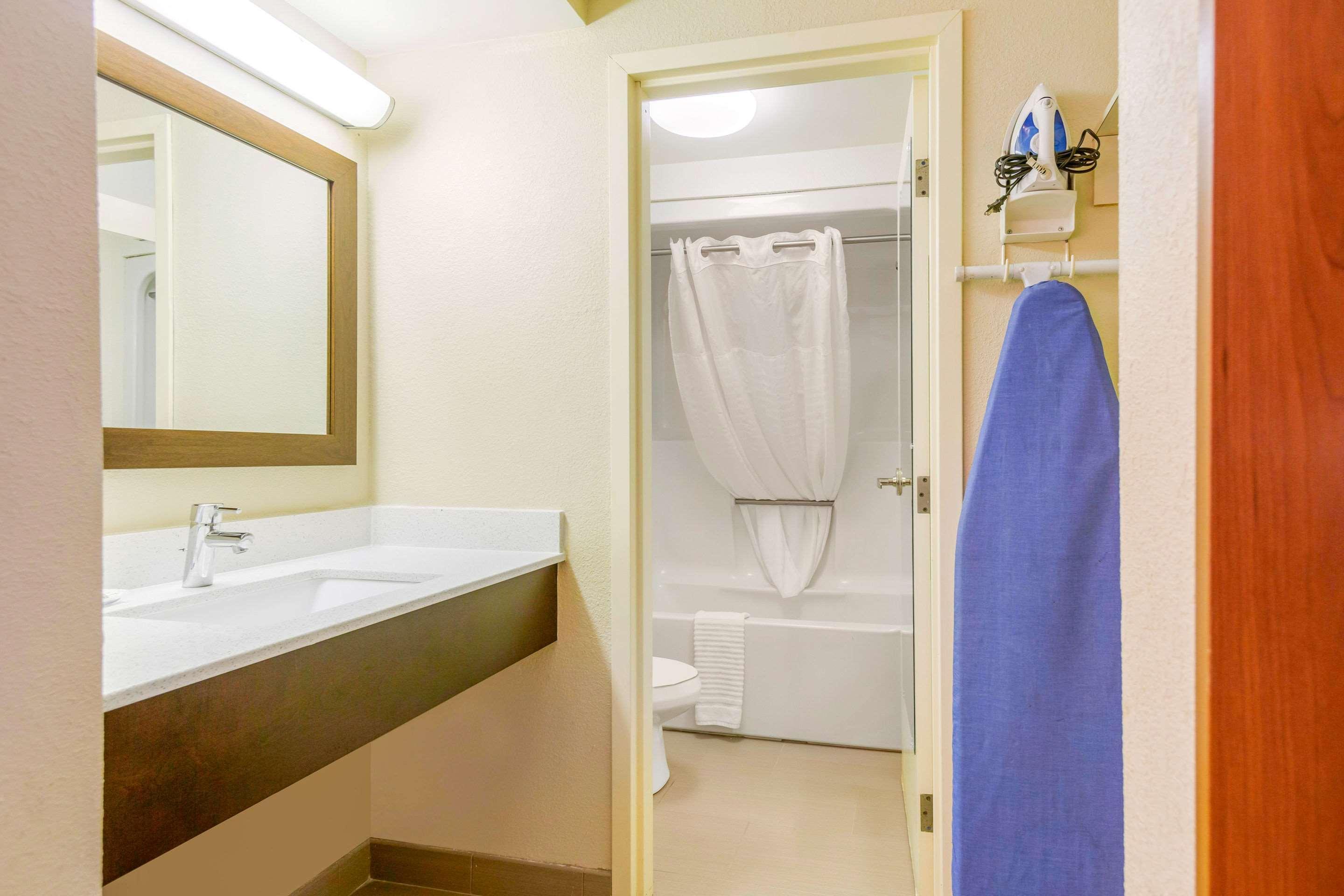פורטסמות' Quality Inn & Suites Olde Town מראה חיצוני תמונה