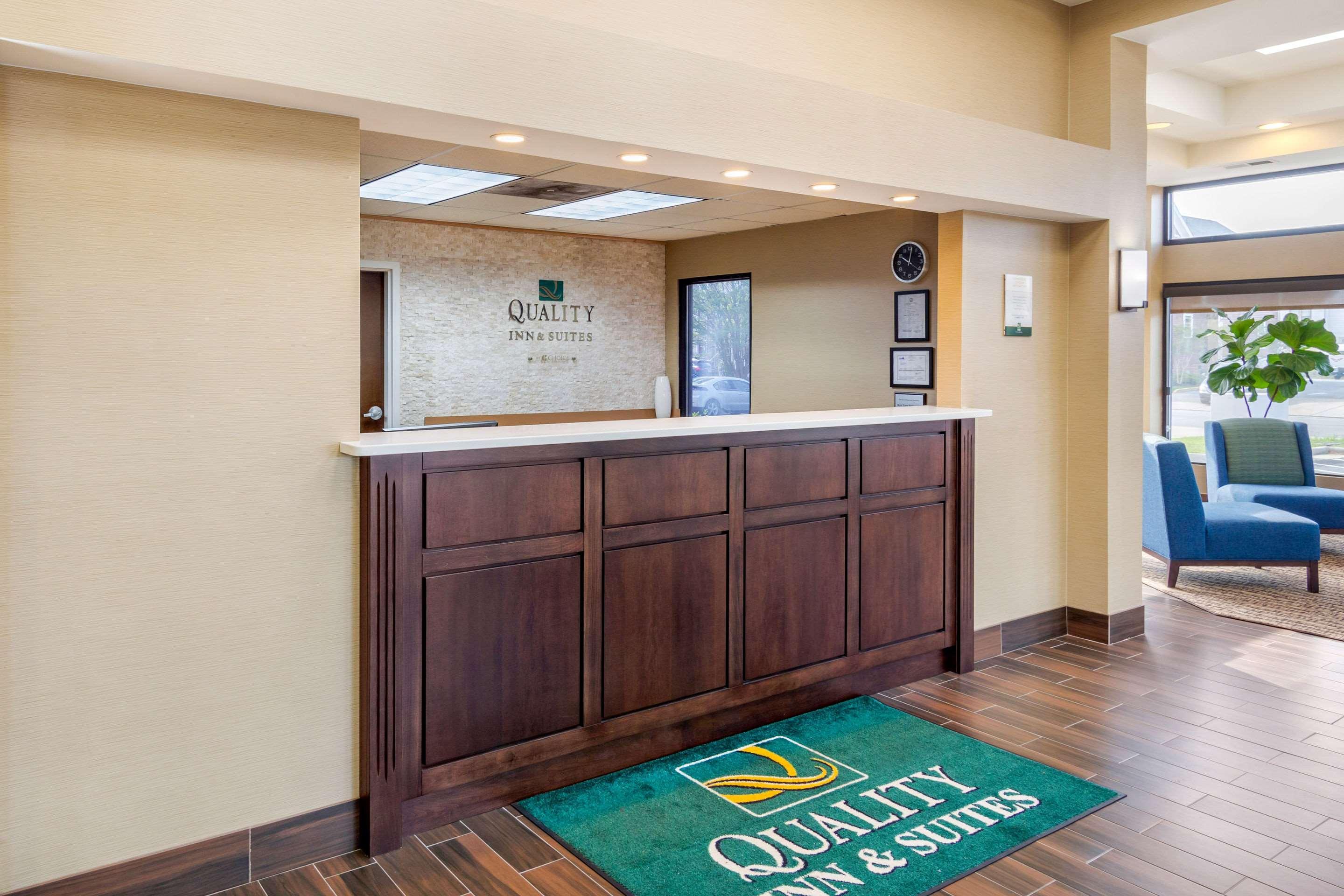 פורטסמות' Quality Inn & Suites Olde Town מראה חיצוני תמונה
