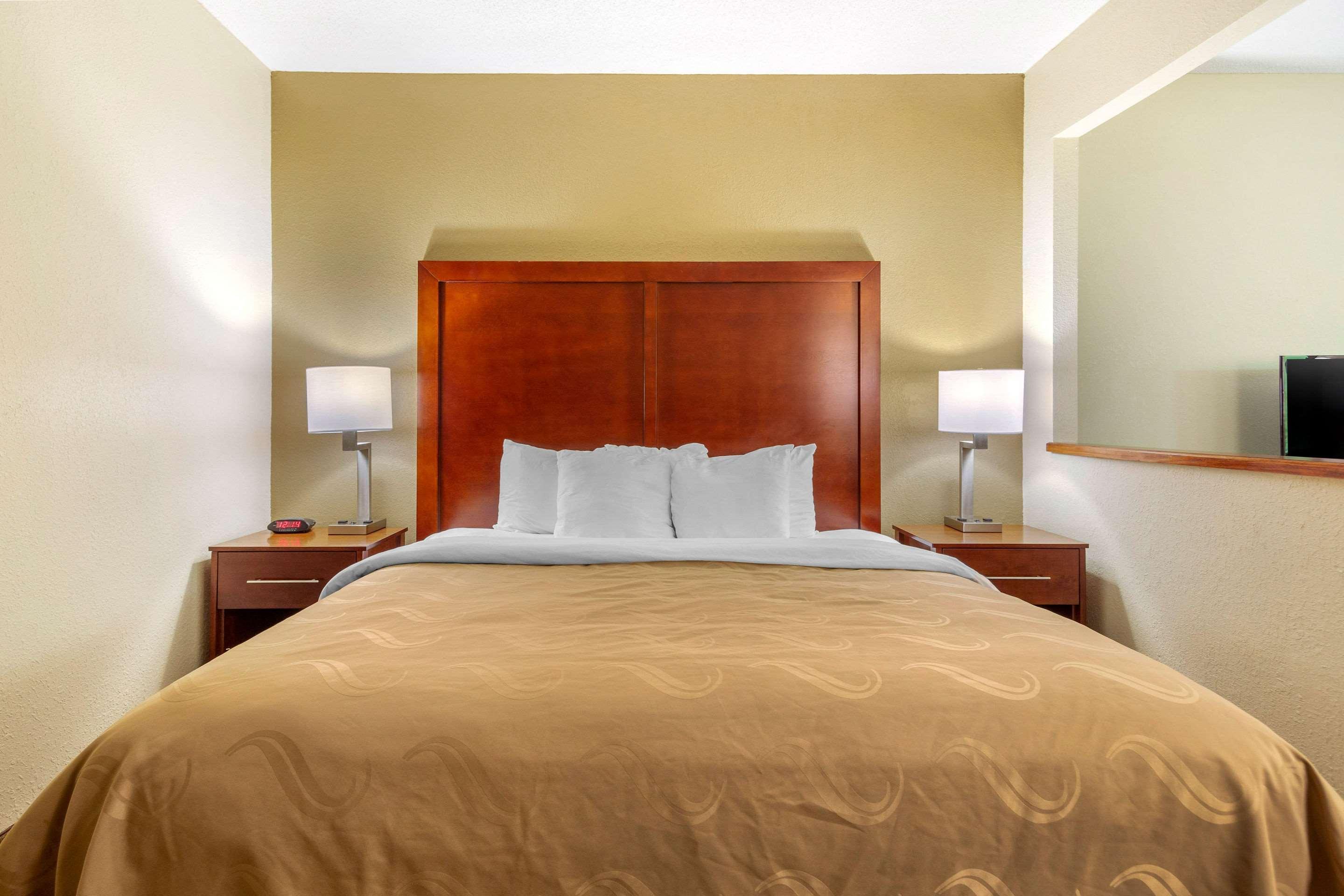 פורטסמות' Quality Inn & Suites Olde Town מראה חיצוני תמונה