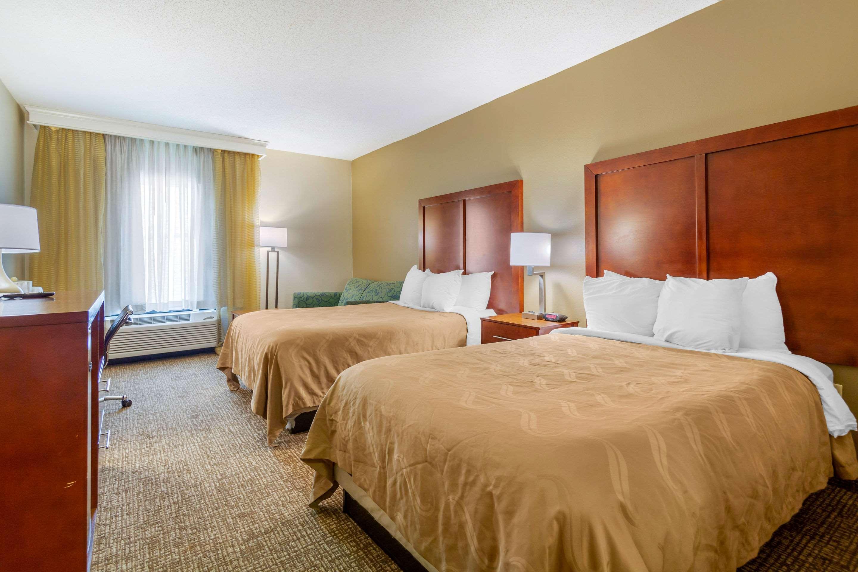 פורטסמות' Quality Inn & Suites Olde Town מראה חיצוני תמונה