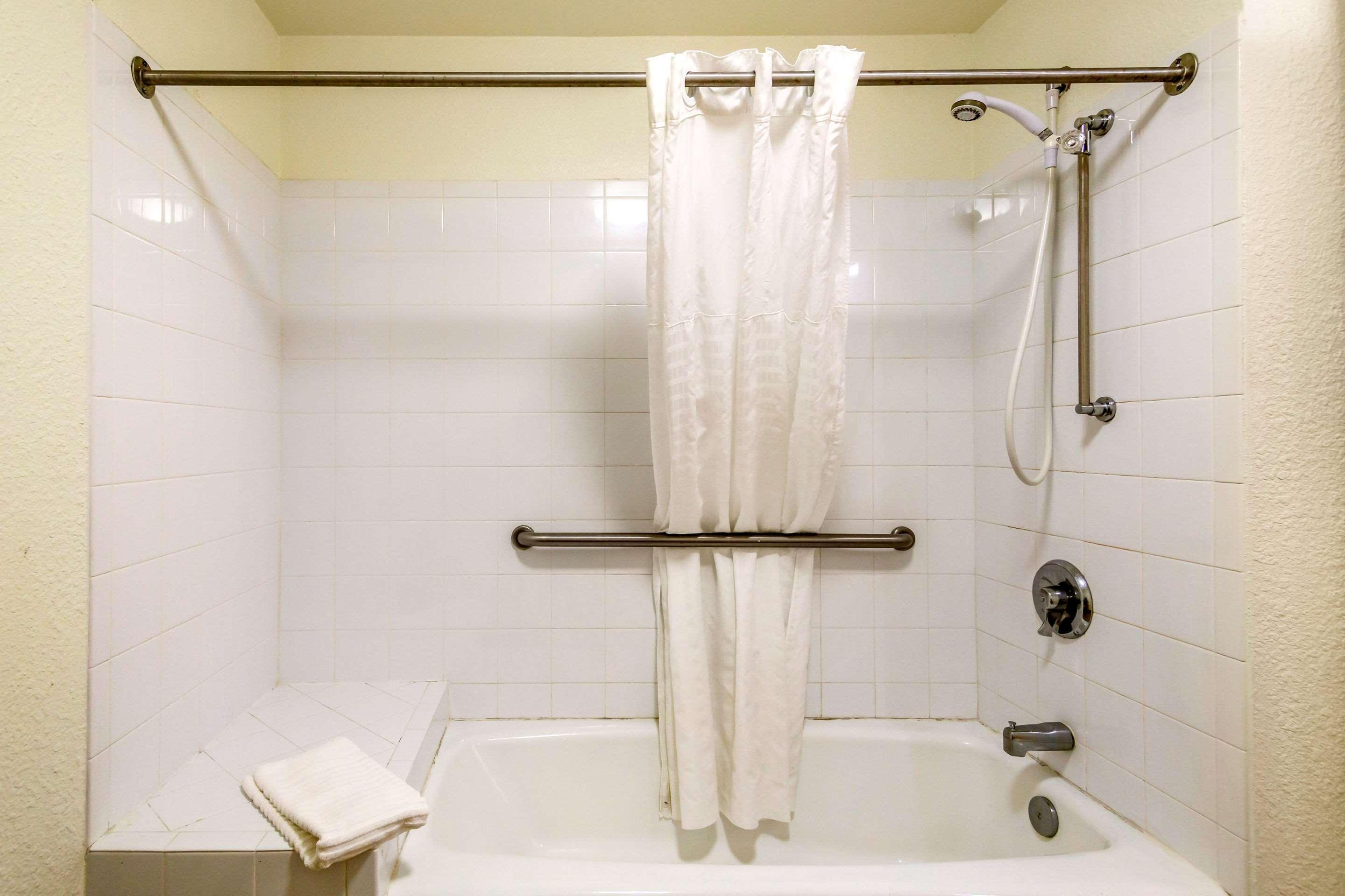 פורטסמות' Quality Inn & Suites Olde Town מראה חיצוני תמונה