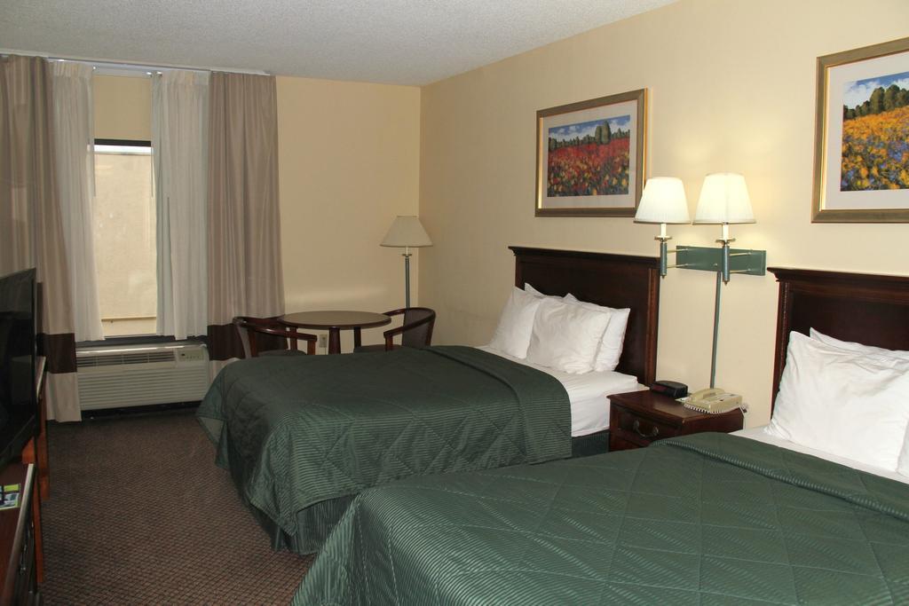 פורטסמות' Quality Inn & Suites Olde Town מראה חיצוני תמונה