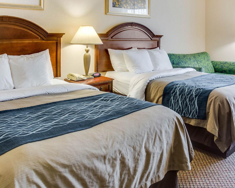 פורטסמות' Quality Inn & Suites Olde Town מראה חיצוני תמונה