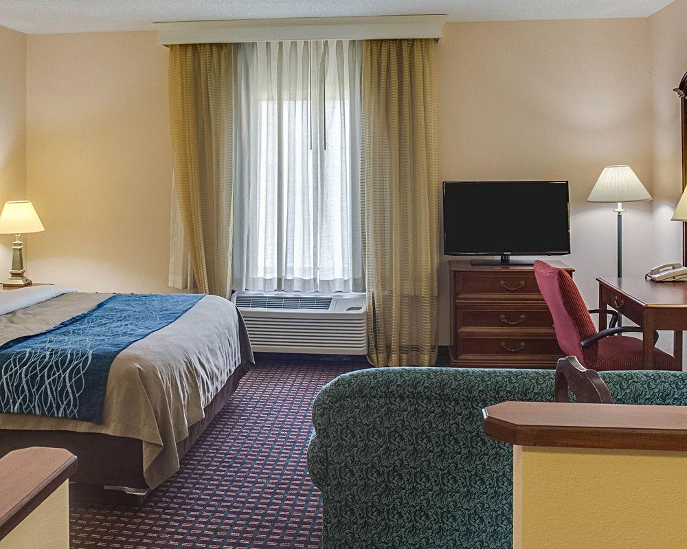 פורטסמות' Quality Inn & Suites Olde Town מראה חיצוני תמונה