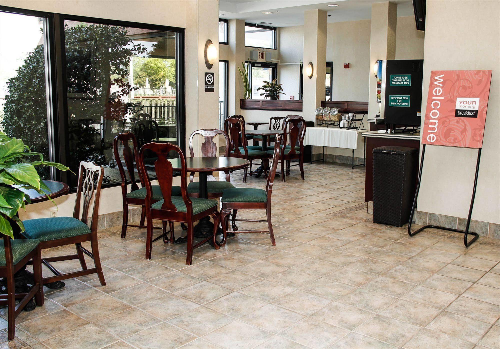פורטסמות' Quality Inn & Suites Olde Town מראה חיצוני תמונה